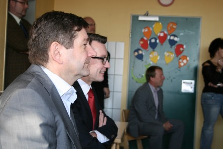 Die Abgeordneten Josef Neumann und Sven Wolf beobachteten integrativen Unterricht an einer Remscheider Schule