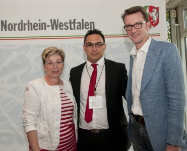 Jugendlandtag 2013 - Landtagspräsidentin Carina Gödecke mit Jugendlandtagsteilnehmer Hasan Yalci und dem Remscheider Landtagsabgeordneten Sven Wolf.