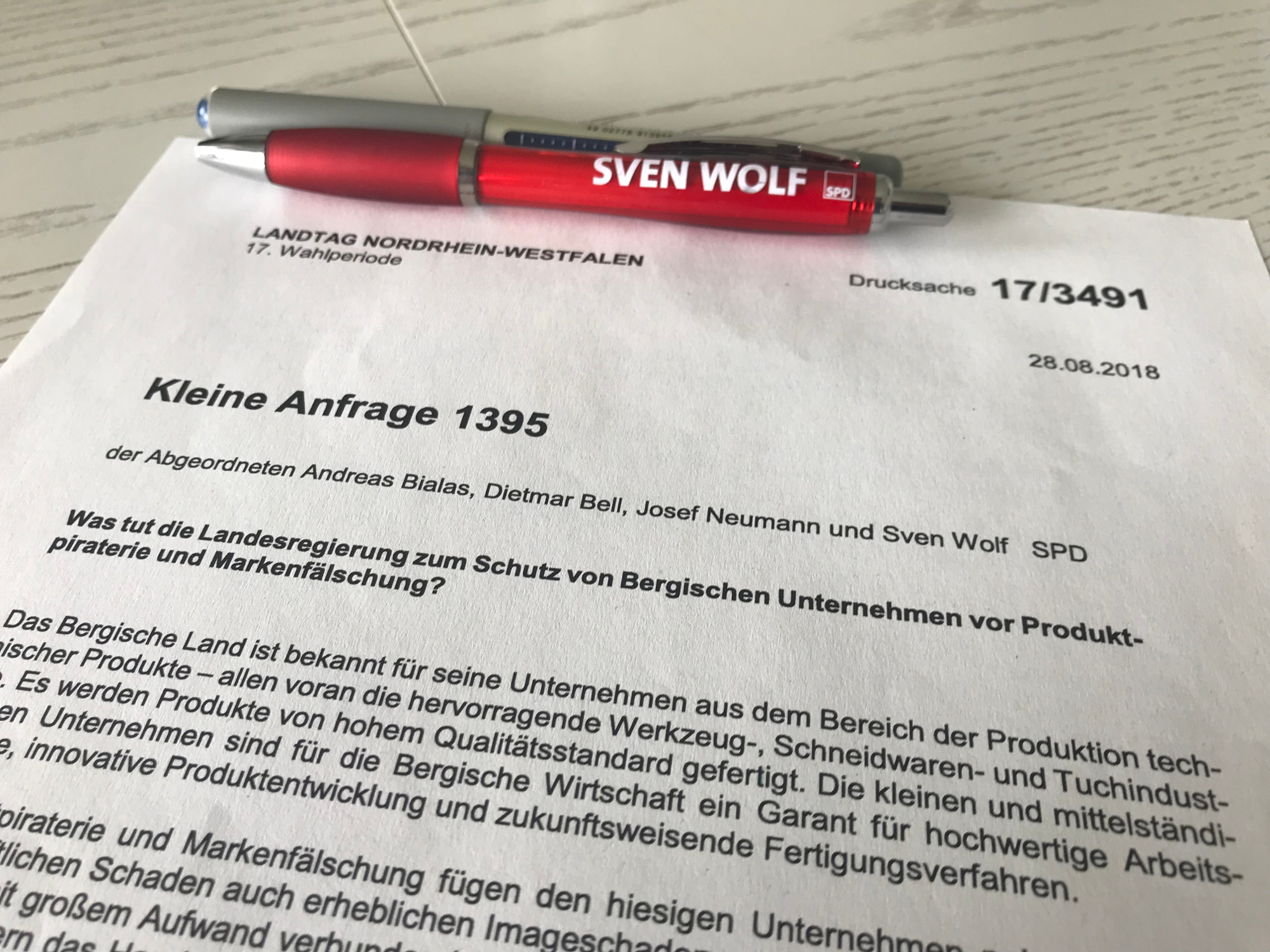 Was tut die Landesregierung zum Schutz von Bergischen Unternehmen vor Produktpiraterie und Markenfälschung?