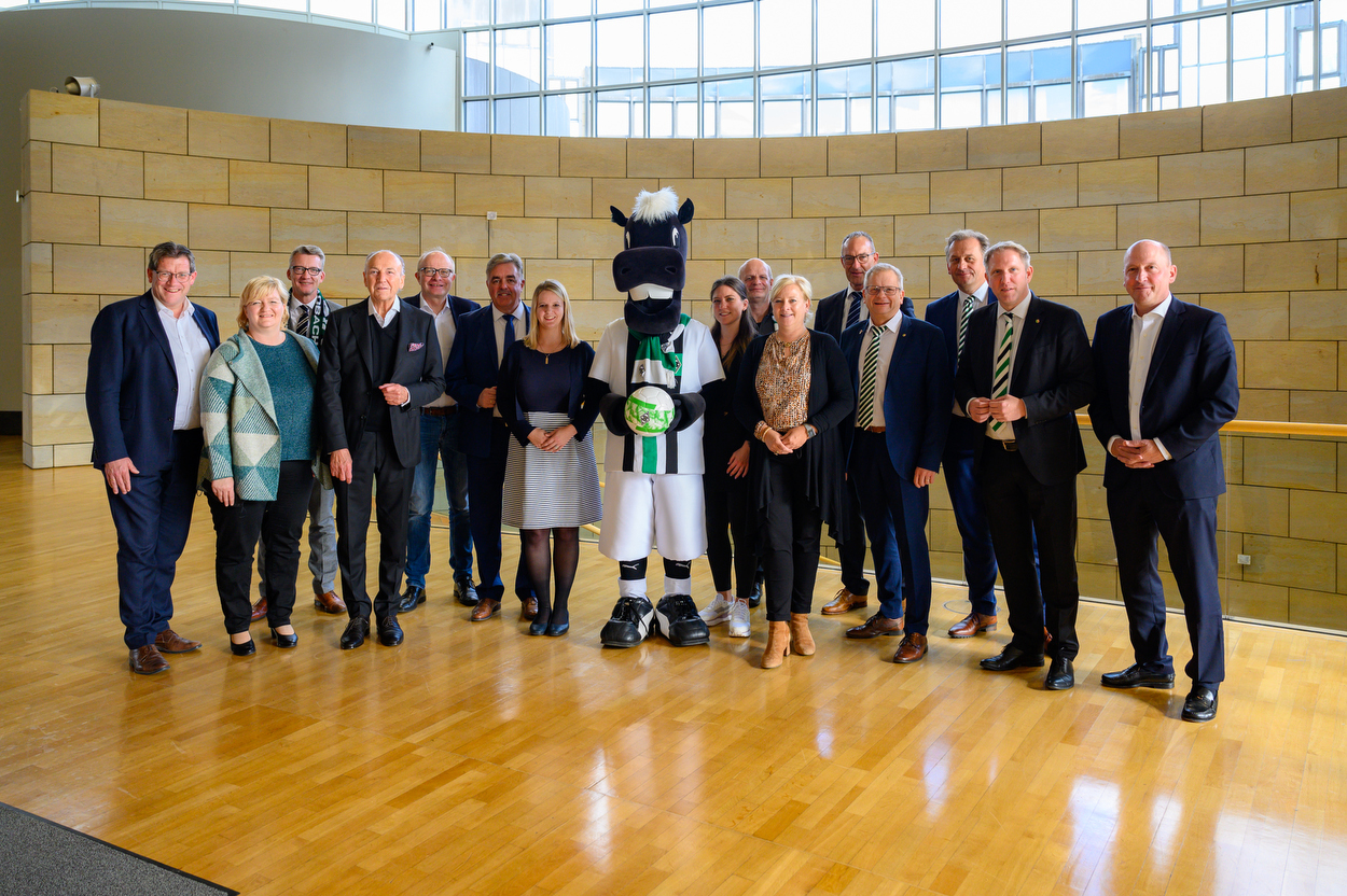 Auch im Landtag gibt es nun einen Borussia Fanclub