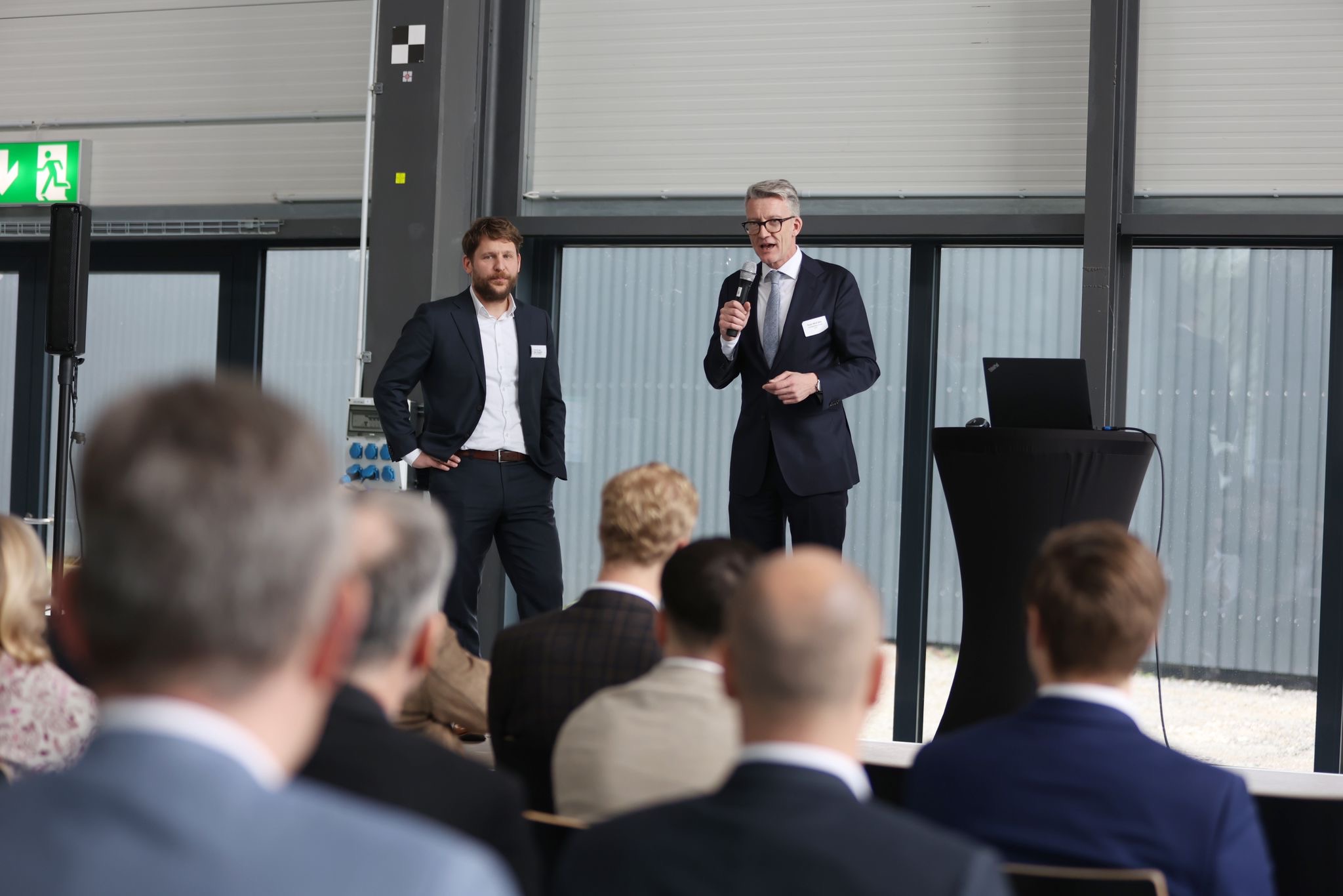 Landtagsabgeordneter bringt Unternehmen in der SDFS zusammen